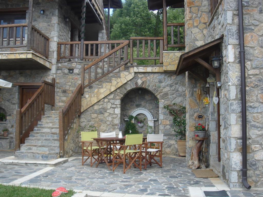 Εύχαρις Φιλόξενον Διαμέρισμα Φενεός Δωμάτιο φωτογραφία