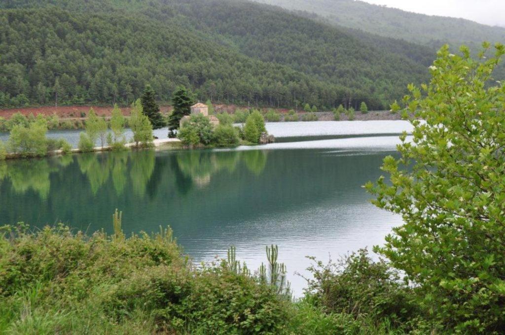Εύχαρις Φιλόξενον Διαμέρισμα Φενεός Εξωτερικό φωτογραφία